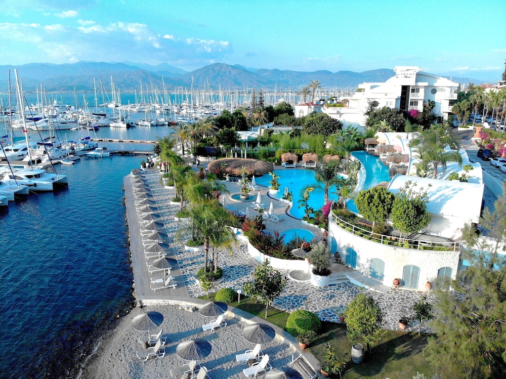 Yacht Classic Hotel - Boutique Class — Swimming pool in Fethiye, Mugla