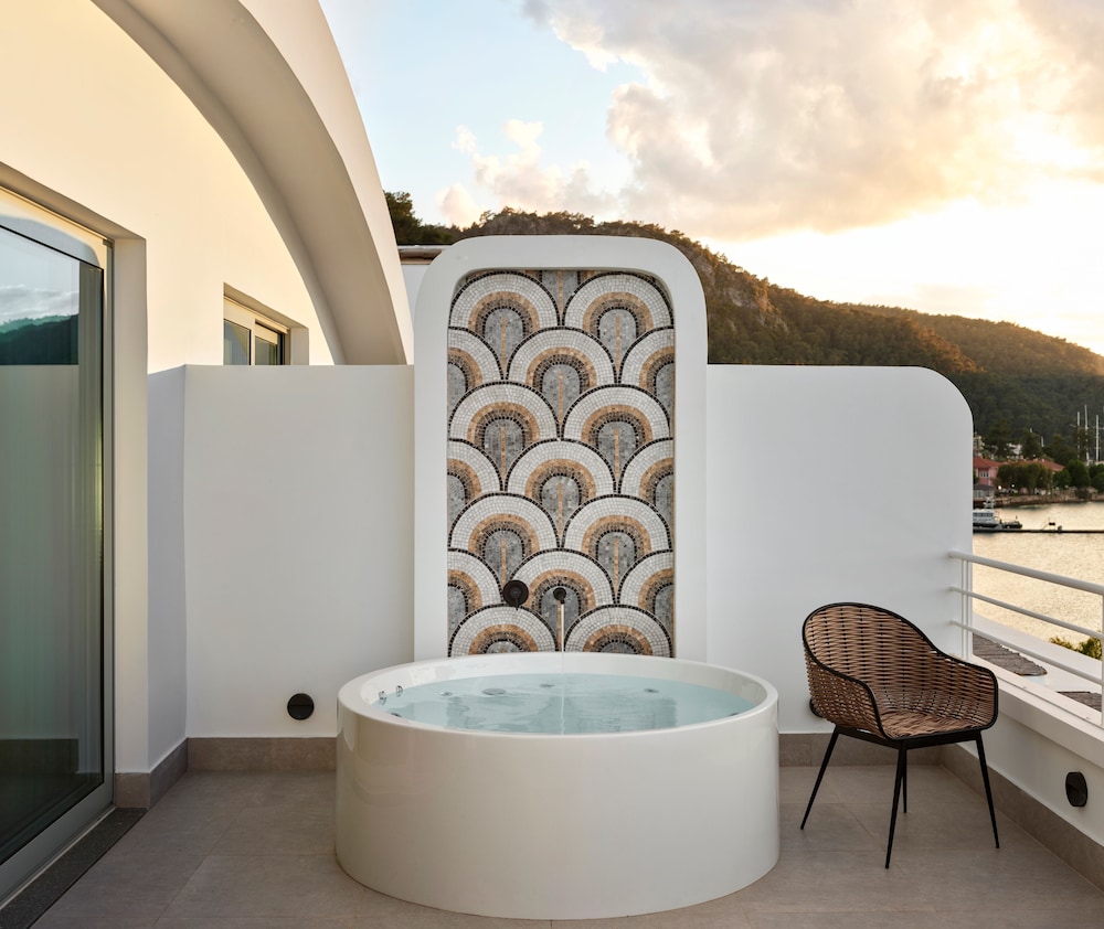 Yacht Classic Hotel - Boutique Class — Hotel rooms in Fethiye, Mugla