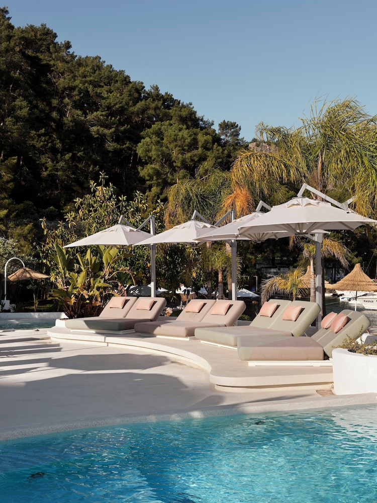 Yacht Classic Hotel - Boutique Class — Swimming pool in Fethiye, Mugla