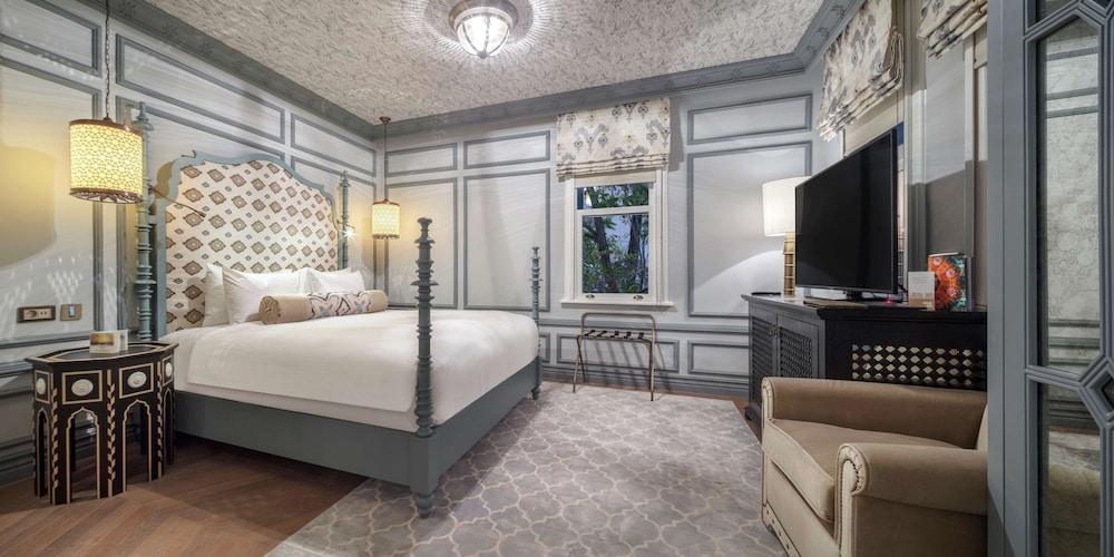 Hagia Sofia Mansions Istanbul, Curio Collection by Hilton — Hotel rooms in Istanbul, Istanbul