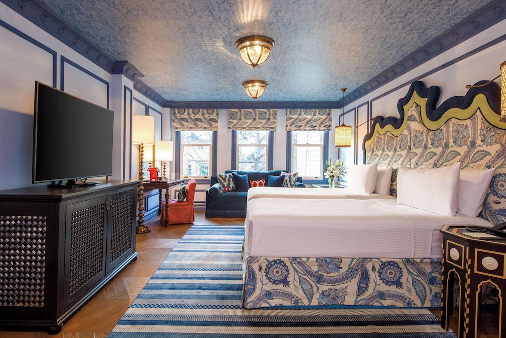Hagia Sofia Mansions Istanbul, Curio Collection by Hilton — Hotel rooms in Istanbul, Istanbul