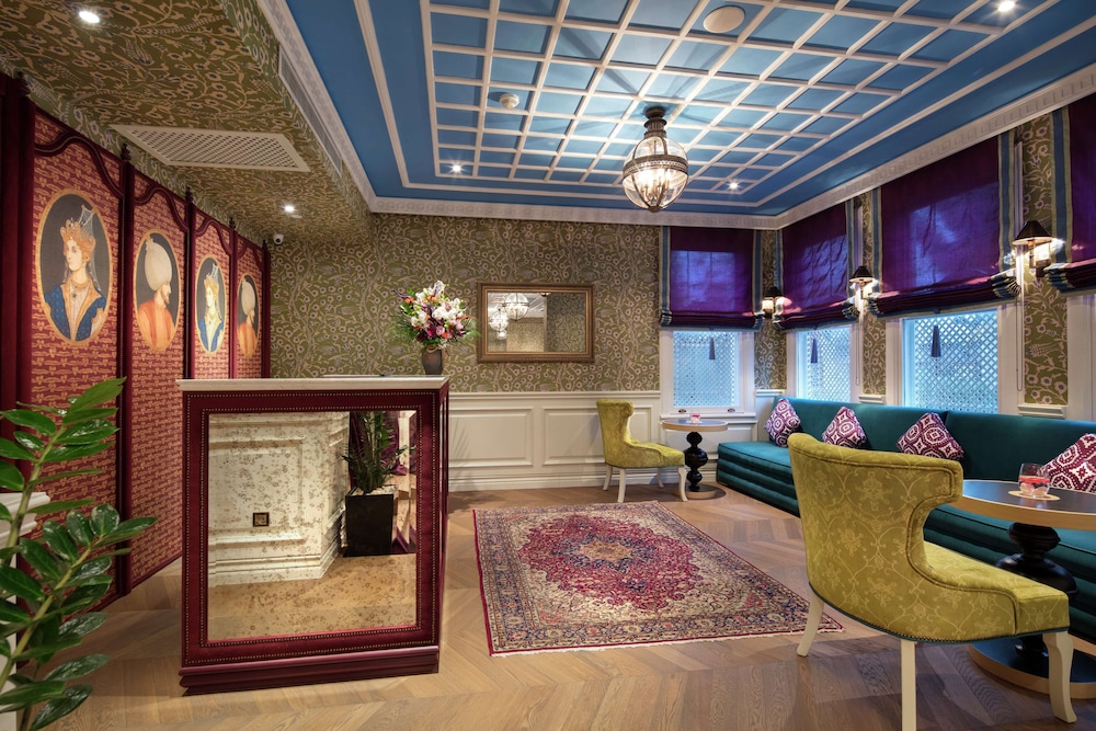 Hagia Sofia Mansions Istanbul, Curio Collection by Hilton — Hotel rooms in Istanbul, Istanbul