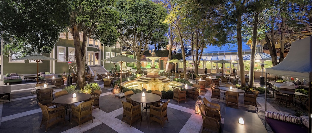 Hagia Sofia Mansions Istanbul, Curio Collection by Hilton — Restaurant & bars in Istanbul, Istanbul