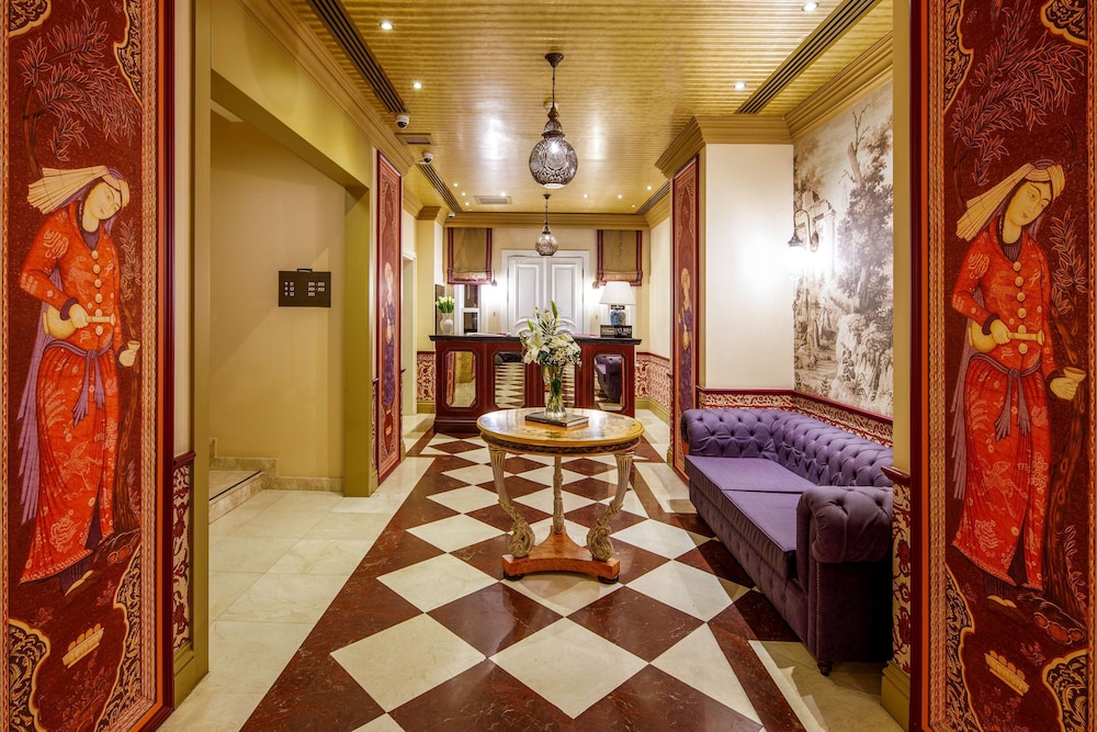 Hagia Sofia Mansions Istanbul, Curio Collection by Hilton — Hotel building in Istanbul, Istanbul