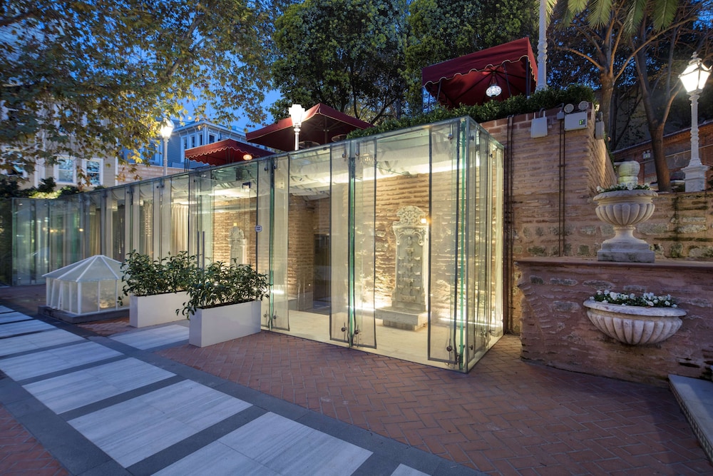 Hagia Sofia Mansions Istanbul, Curio Collection by Hilton — Restaurant & bars in Istanbul, Istanbul