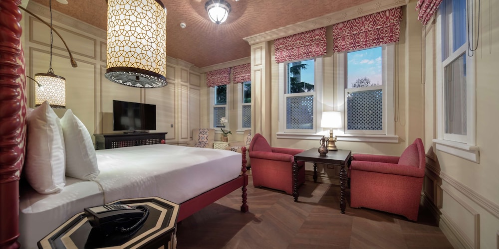 Hagia Sofia Mansions Istanbul, Curio Collection by Hilton — Hotel rooms in Istanbul, Istanbul