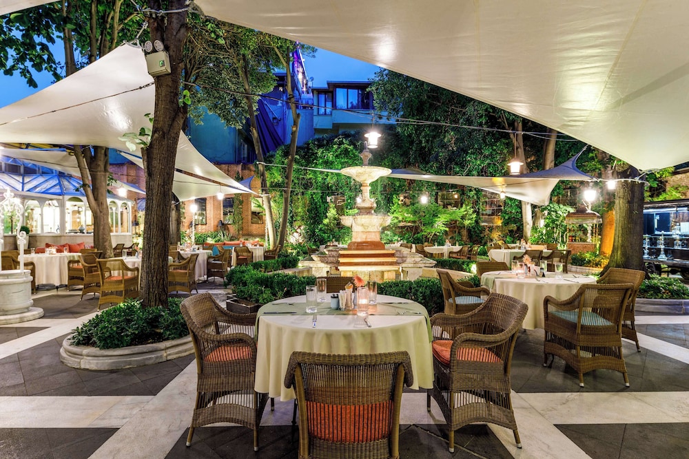 Hagia Sofia Mansions Istanbul, Curio Collection by Hilton — Restaurant & bars in Istanbul, Istanbul