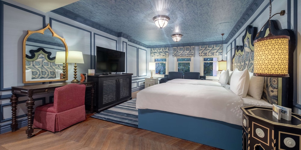Hagia Sofia Mansions Istanbul, Curio Collection by Hilton — Hotel rooms in Istanbul, Istanbul