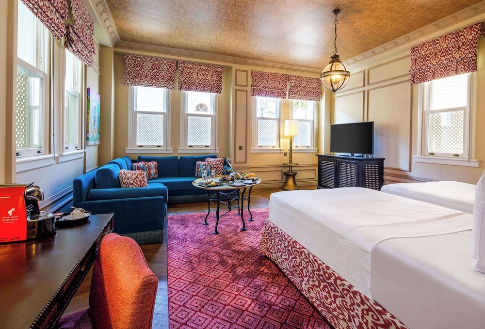 Hagia Sofia Mansions Istanbul, Curio Collection by Hilton — Hotel rooms in Istanbul, Istanbul