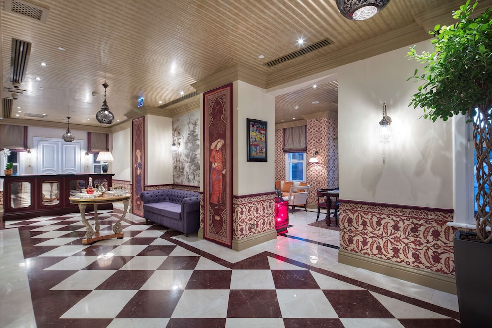 Hagia Sofia Mansions Istanbul, Curio Collection by Hilton — Hotel building in Istanbul, Istanbul