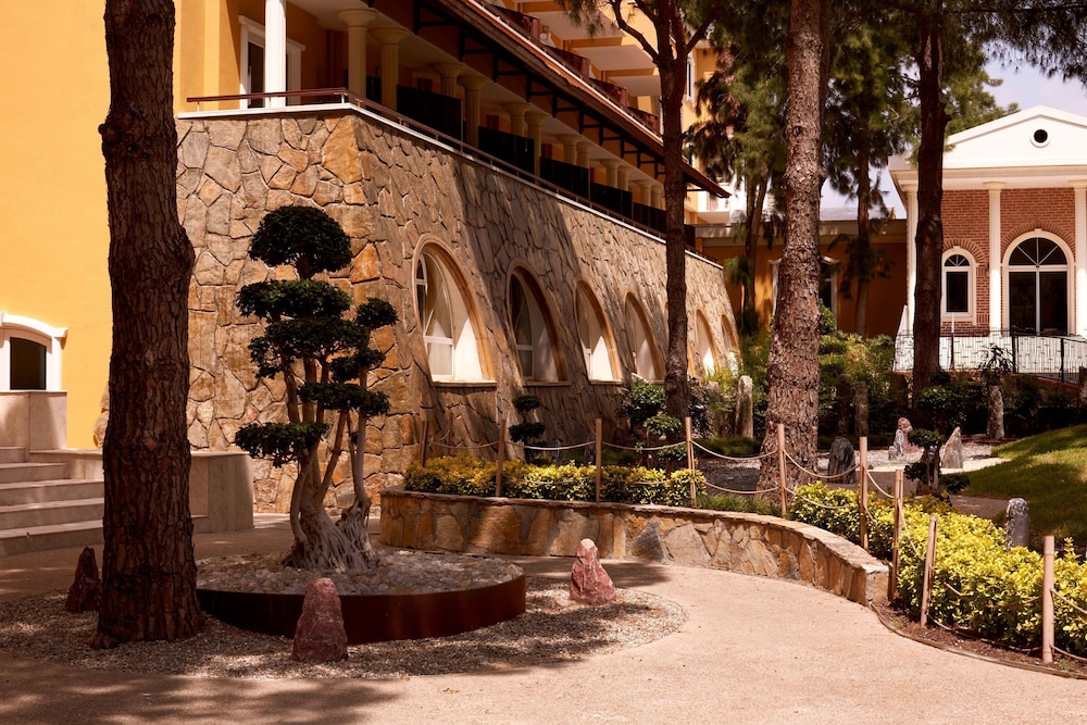ROBINSON NOBILIS - All Inclusive — Hotel building in Belek