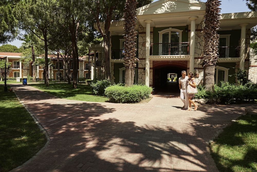 ROBINSON NOBILIS - All Inclusive — Hotel building in Belek