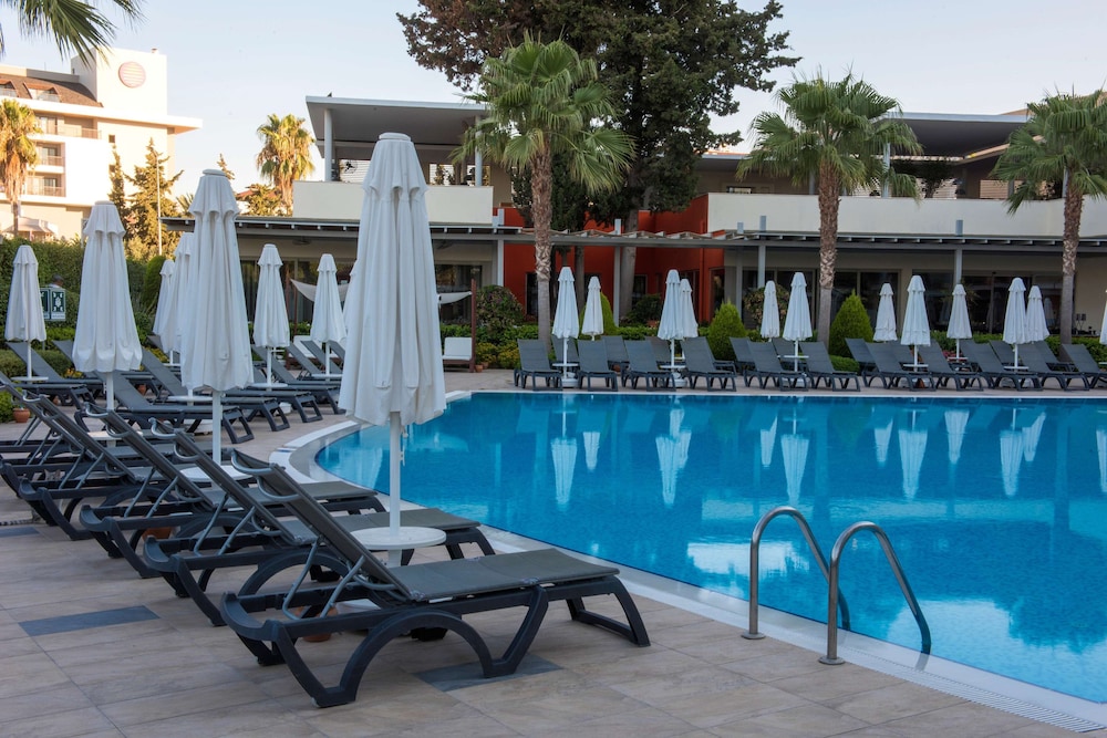Tui Blue Barut Andiz - Adults Only - All Inclusive — Pool in Side