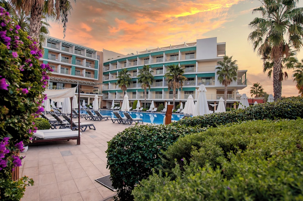 Tui Blue Barut Andiz - Adults Only - All Inclusive — Outdoor in Side