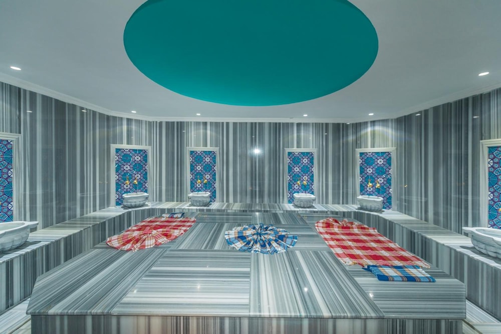 Side Lowe Hotel — Spa in Side
