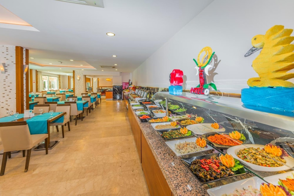 Side Lowe Hotel — Restaurant & bars in Side