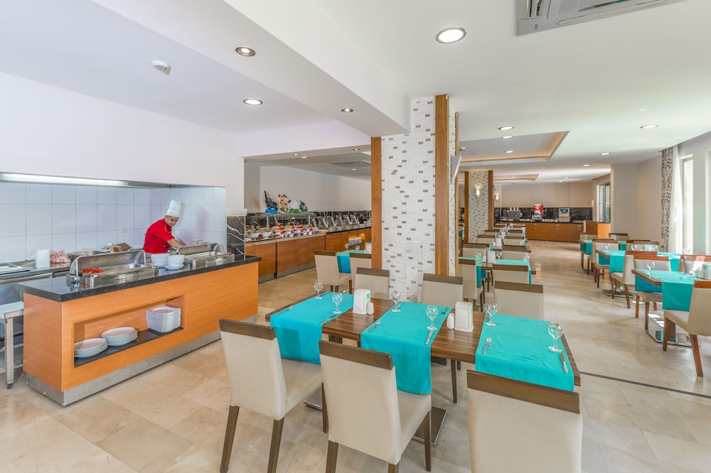 Side Lowe Hotel — Restaurant & bars in Side