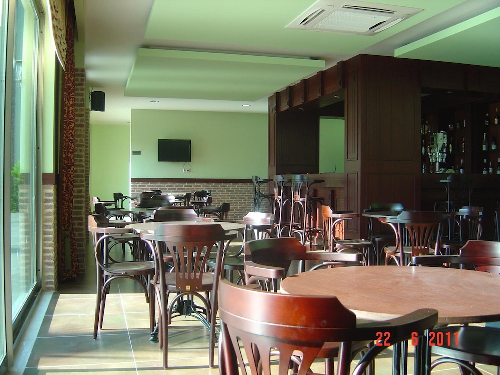 Side Lowe Hotel — Restaurant & bars in Side