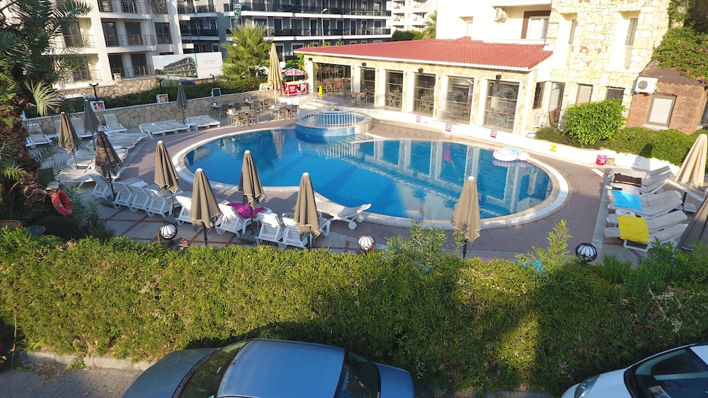 Greenpark Apartments — Swimming pool in Marmaris, Mugla