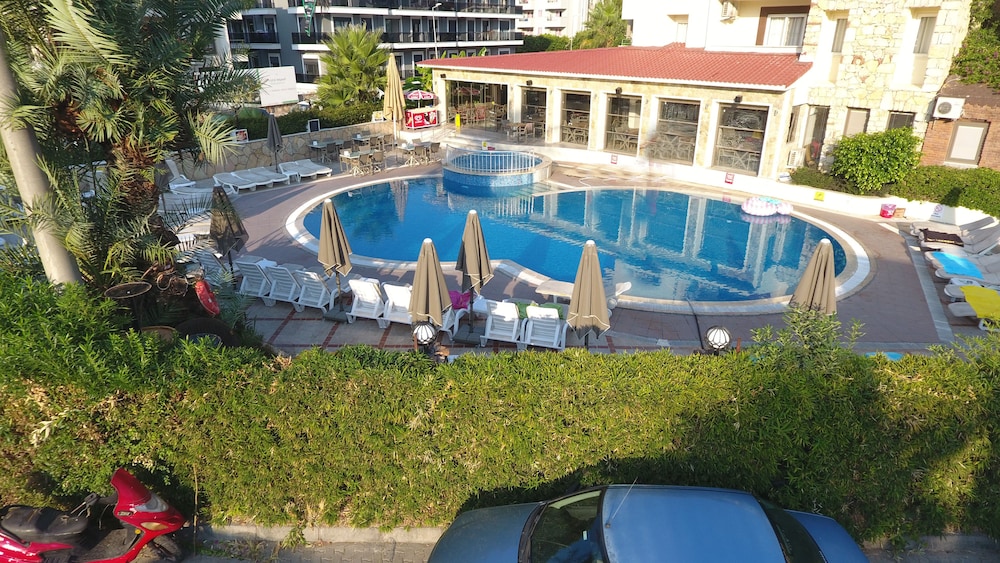Greenpark Apartments — Swimming pool in Marmaris, Mugla