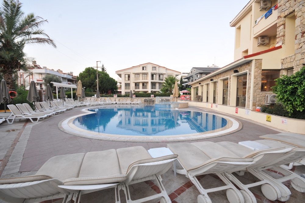 Greenpark Apartments — Swimming pool in Marmaris, Mugla