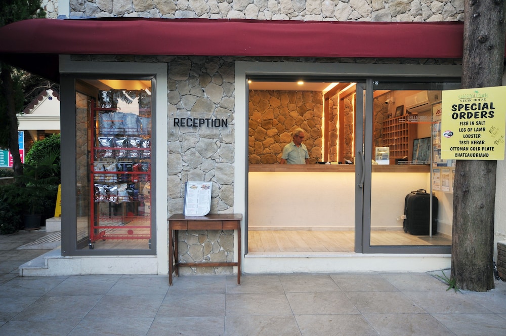 Greenpark Apartments — Hotel building in Marmaris, Mugla