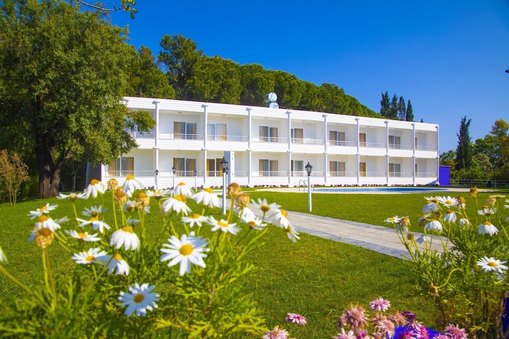 Aroma Butik Hotel — Hotel building in Manavgat