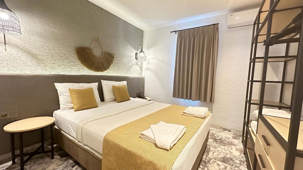 Grand Aquarium — Hotel rooms in İçmeler, Mugla