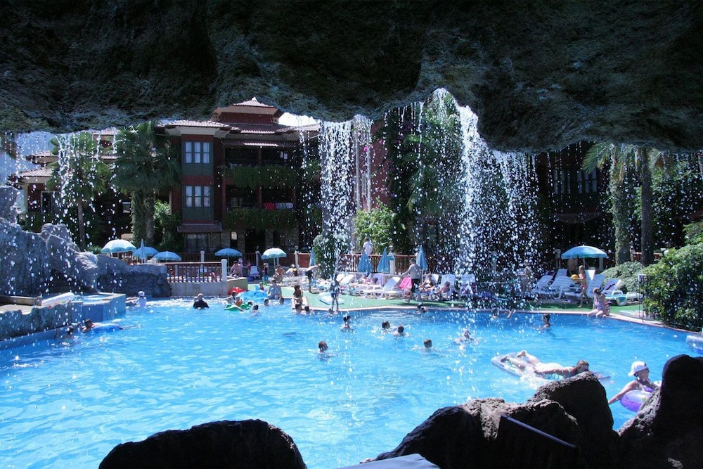 Grand Aquarium — Swimming pool in İçmeler, Mugla
