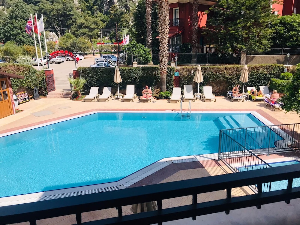 Grand Aquarium — Swimming pool in İçmeler, Mugla