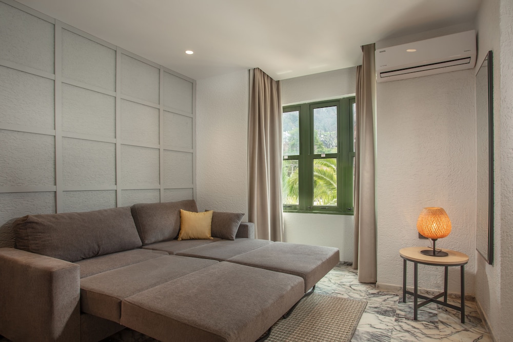 Grand Aquarium — Hotel rooms in İçmeler, Mugla