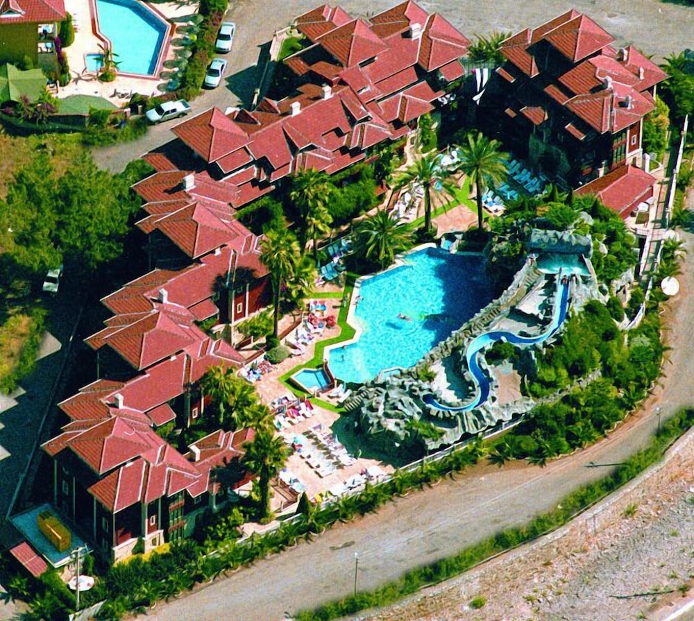 Grand Aquarium — Swimming pool in İçmeler, Mugla