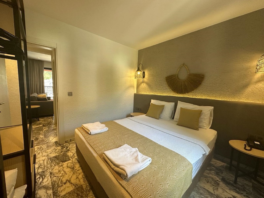 Grand Aquarium — Hotel rooms in İçmeler, Mugla