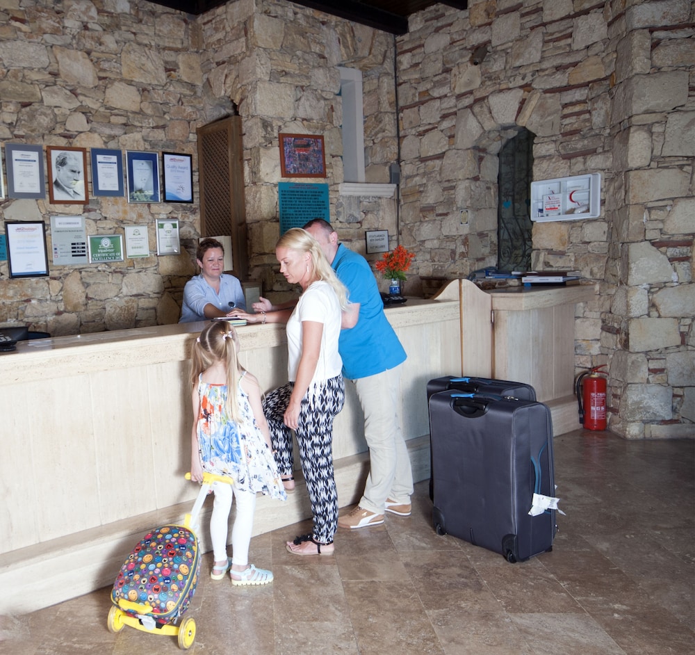 Grand Aquarium — Hotel building in İçmeler, Mugla