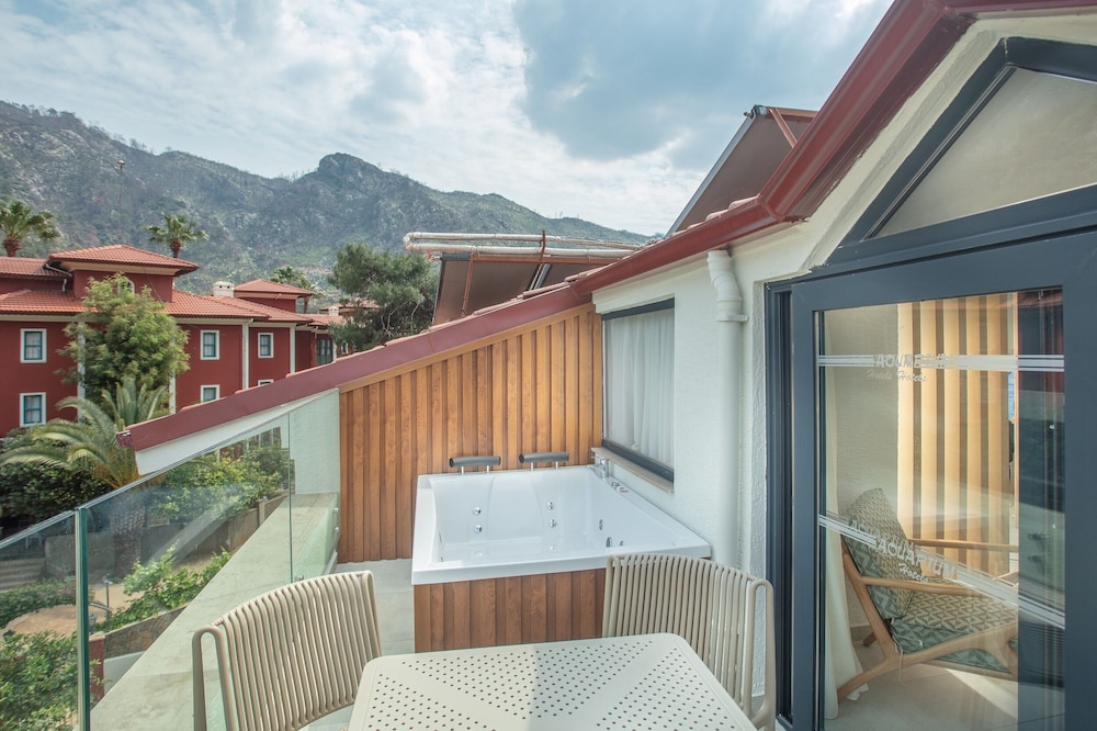Grand Aquarium — Hotel rooms in İçmeler, Mugla