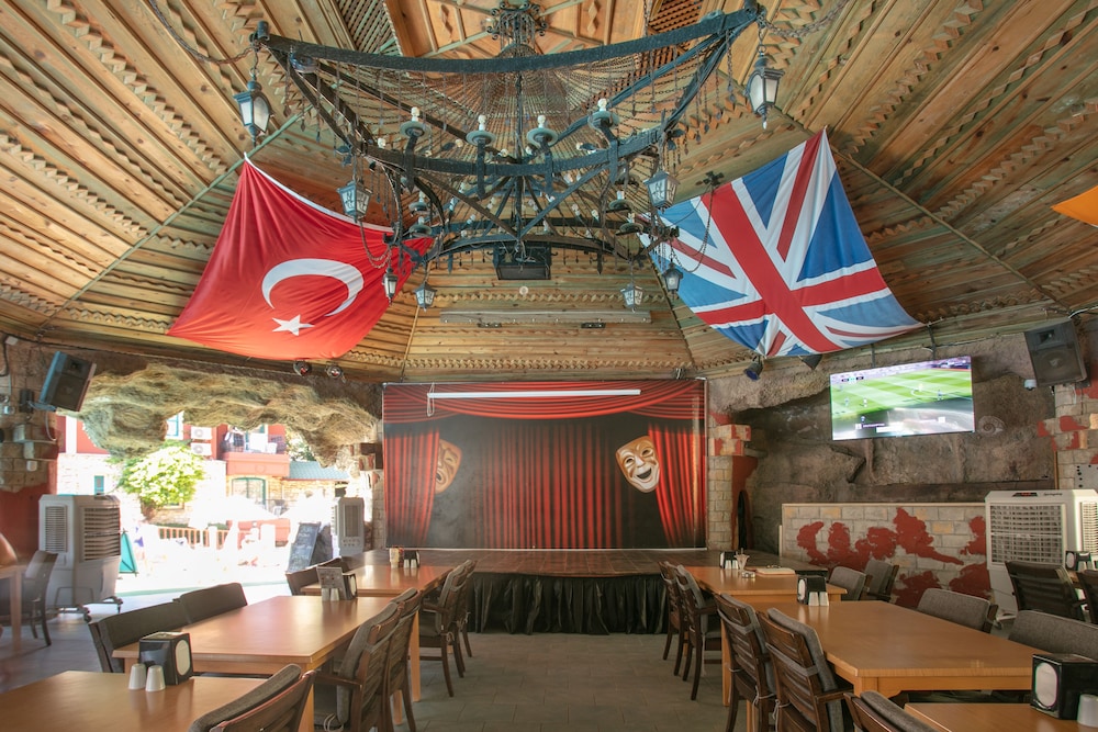 Grand Aquarium — Restaurant & bars in İçmeler, Mugla