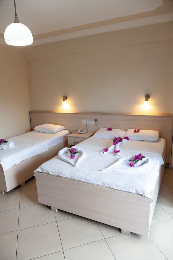 Gokcen Hotel & Apartments — Hotel rooms in Fethiye, Mugla