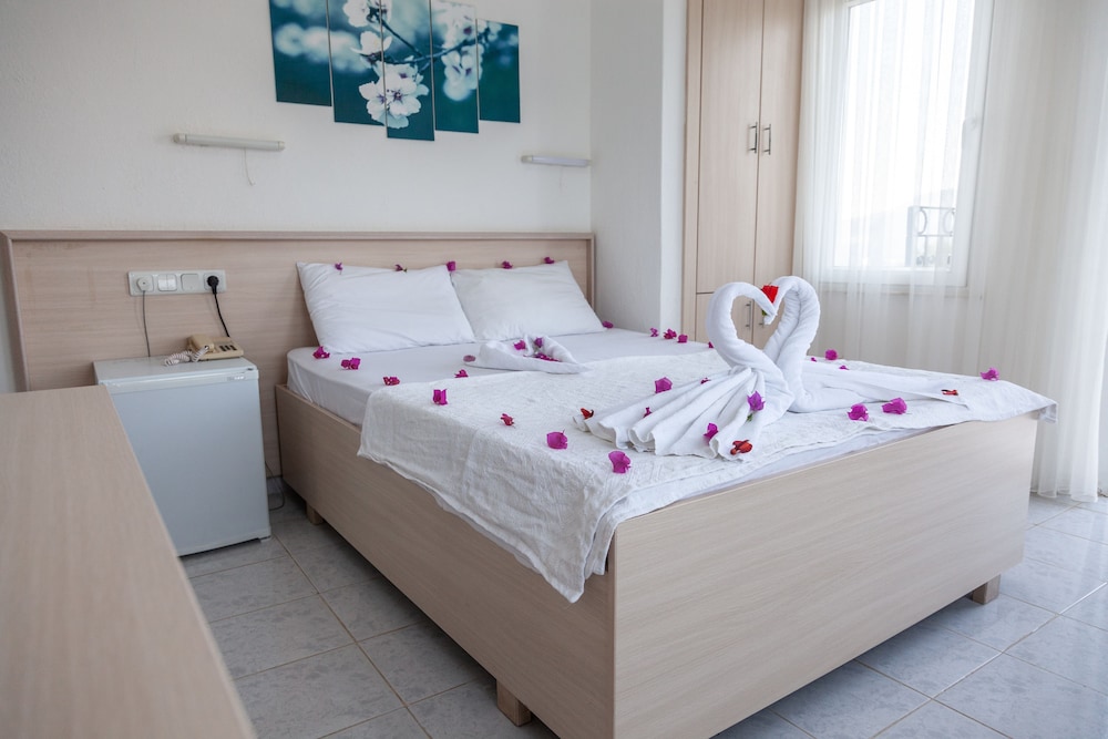 Gokcen Hotel & Apartments — Hotel rooms in Fethiye, Mugla