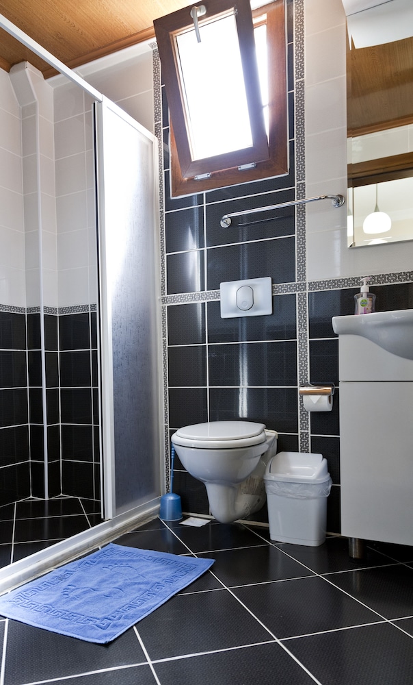 Gokcen Hotel & Apartments — Hotel rooms in Fethiye, Mugla