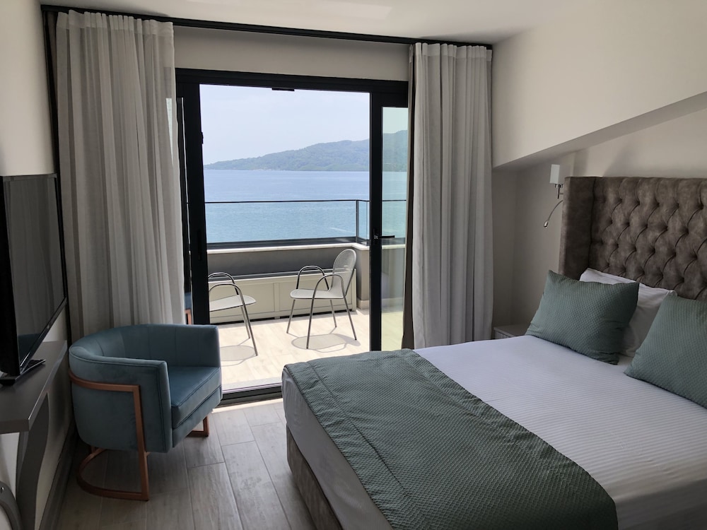 Yunus Beach Hotel — Hotel rooms in Marmaris, Mugla