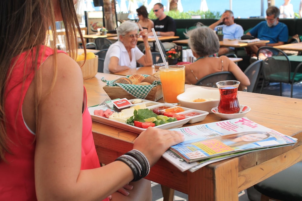 Yunus Beach Hotel — Restaurant & bars in Marmaris, Mugla