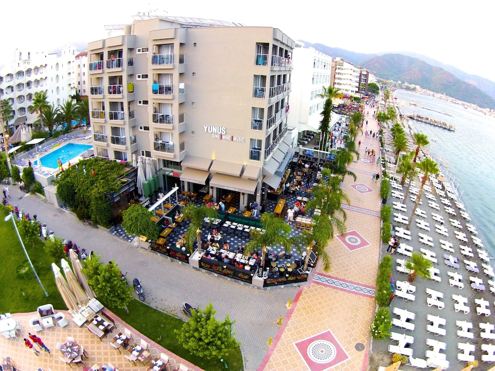 Yunus Beach Hotel — Hotel building in Marmaris, Mugla