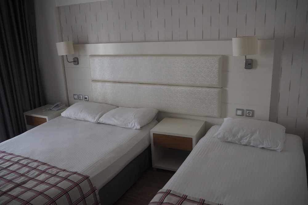 Yunus Beach Hotel — Hotel rooms in Marmaris, Mugla