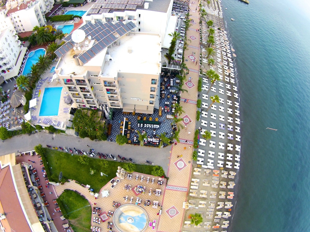 Yunus Beach Hotel — Hotel building in Marmaris, Mugla