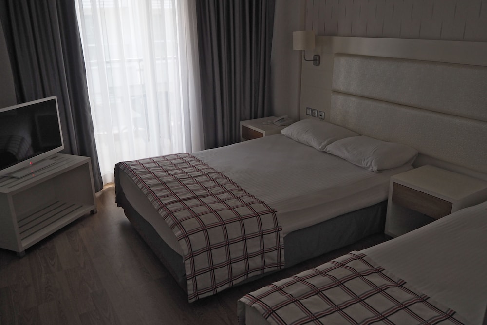 Yunus Beach Hotel — Hotel rooms in Marmaris, Mugla