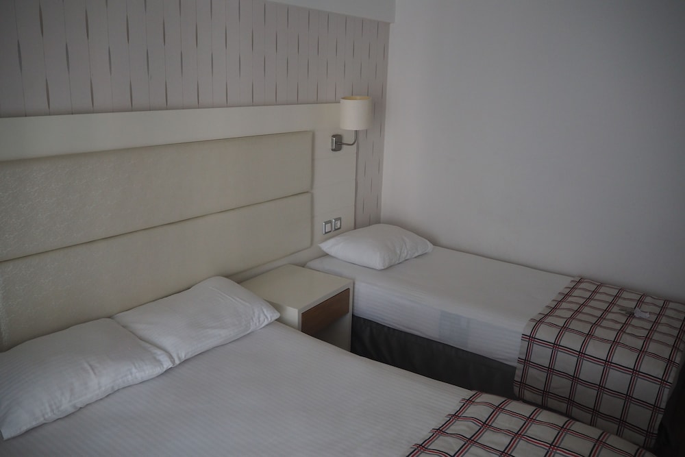 Yunus Beach Hotel — Hotel rooms in Marmaris, Mugla