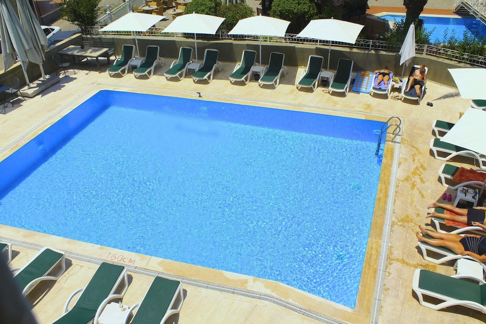 Yunus Beach Hotel — Swimming pool in Marmaris, Mugla