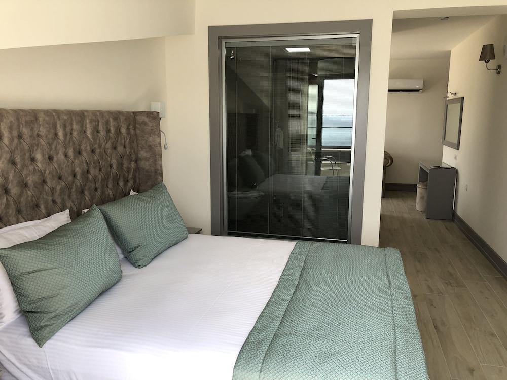 Yunus Beach Hotel — Hotel rooms in Marmaris, Mugla