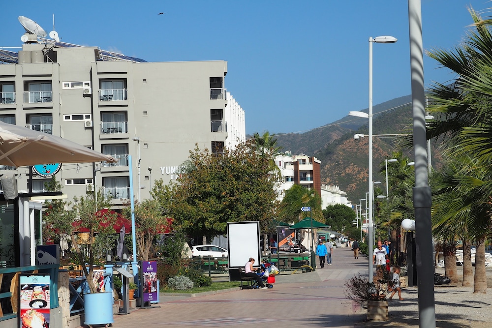 Yunus Beach Hotel — Hotel building in Marmaris, Mugla