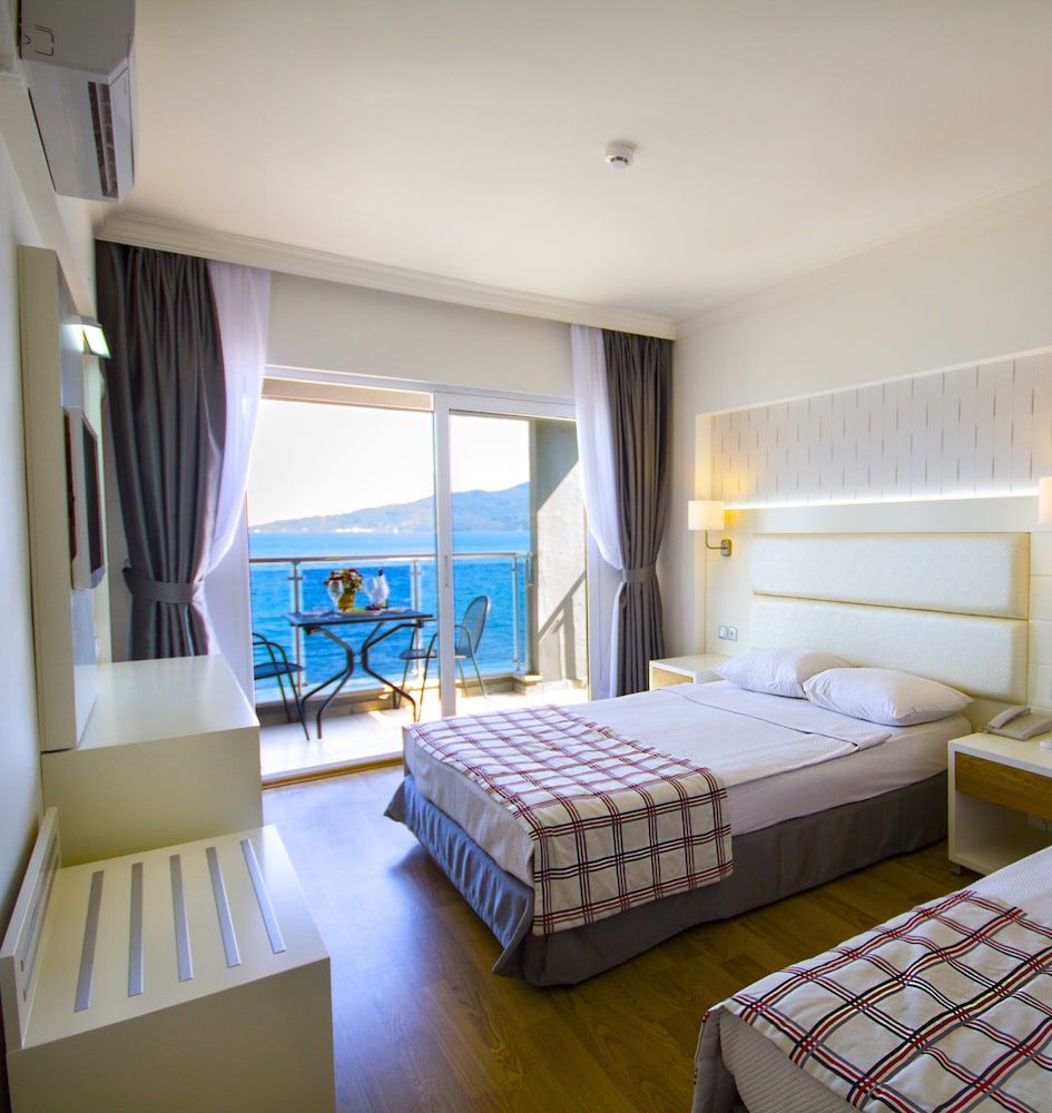 Yunus Beach Hotel — Hotel rooms in Marmaris, Mugla